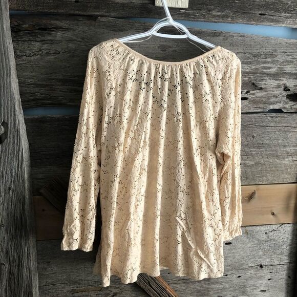 Fenn Wright Manson Plus Size 2X Beige/Tan Lace Overlay button down top - Picture 3 of 5